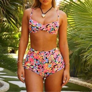 Kulani Kinis Cheeky Bikini Bottom Swim Short in Disco Doll